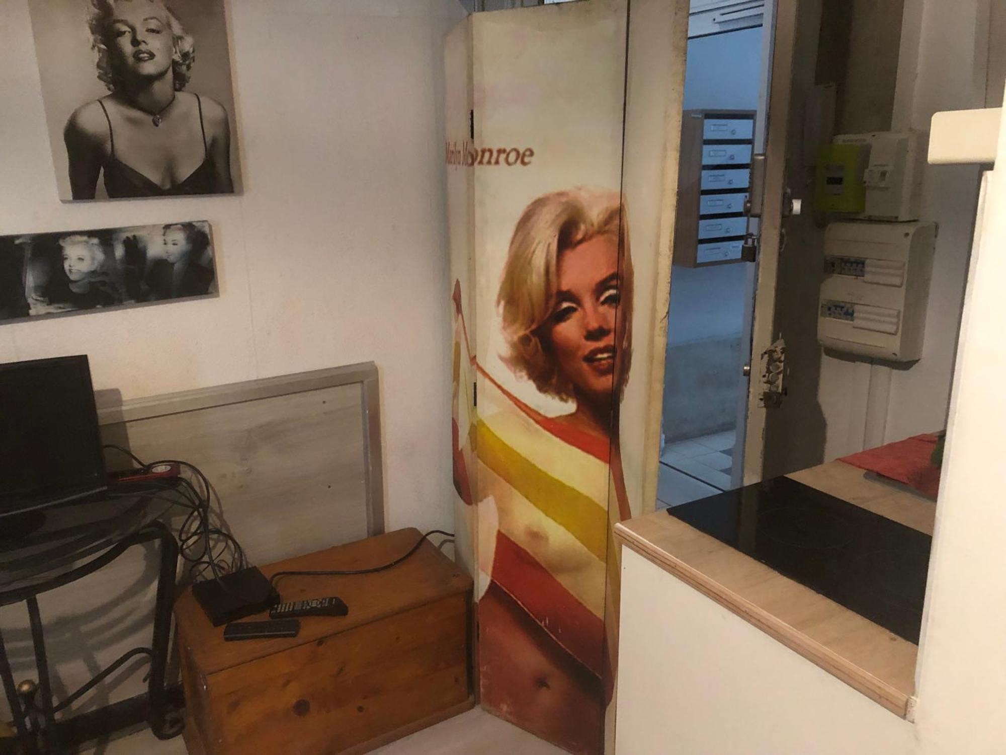 Studio "Maryline" Sejours Parisiens Abordables - Rez De Chaussee Sur Beau Patio Ombrage- Accessible Handcaps - Grand Canape-Lit Clic Clac 2 Places - Cuisine Equipee - Salle De Bains - 5 Minutes Du Metro Brochant Ligne 13,Bus 74 Et 31 Dış mekan fotoğraf
